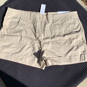 NWT Ann Taylor LOFT khaki shorts size 16